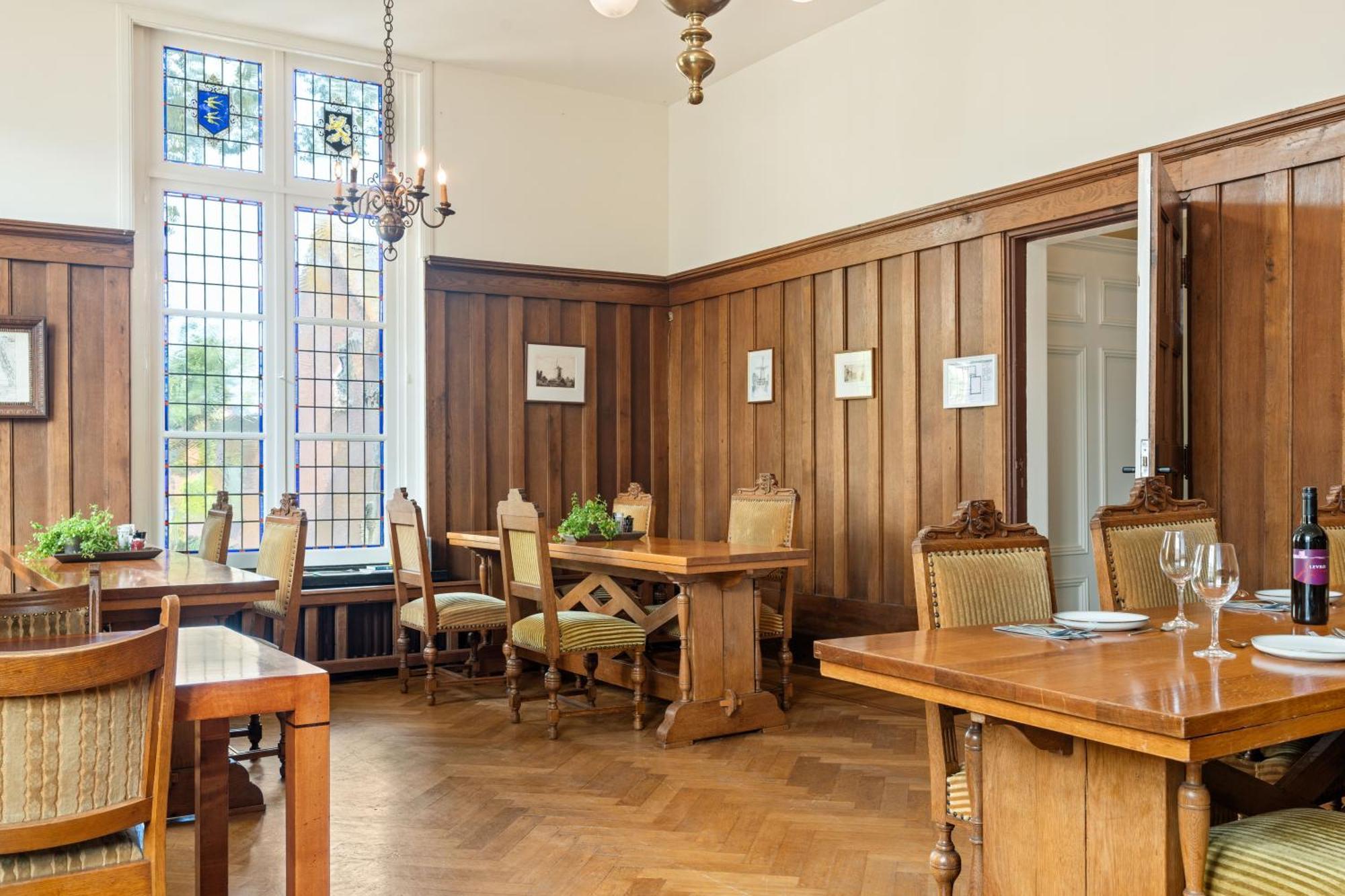 Boetiekhotel Ons Oude Raadhuis Hooge Zwaluwe Ngoại thất bức ảnh