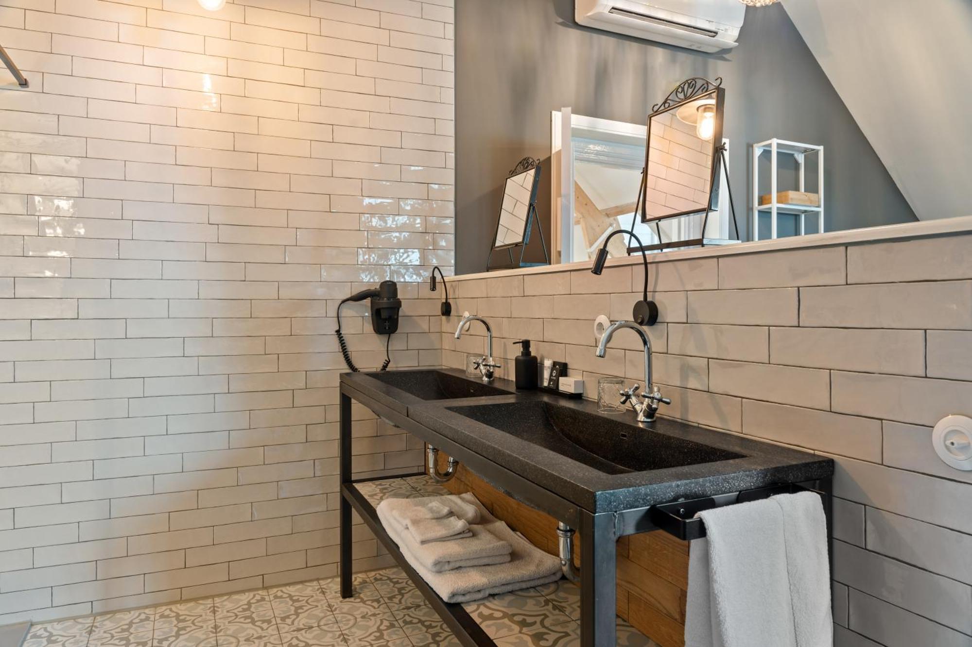 Boetiekhotel Ons Oude Raadhuis Hooge Zwaluwe Ngoại thất bức ảnh