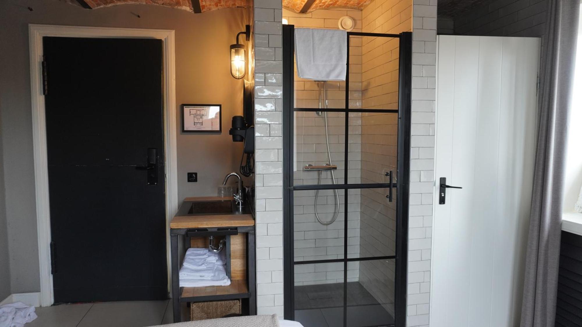 Boetiekhotel Ons Oude Raadhuis Hooge Zwaluwe Ngoại thất bức ảnh